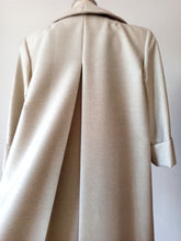 Carica l&#39;immagine nel visualizzatore di Gallery, 1950s - Exquisite Soft Wool Coat  - Sz M/L
