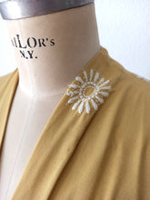 Cargar imagen en el visor de la galería, 1940s - Gorgeous French Corn Embroidery Linen Dress - W28 (70cm)
