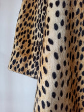 Charger l&#39;image dans la galerie, 1950s - AZENS - LA FRANCE - Spectacular Cheetah Faux Coat
