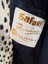 Charger l&#39;image dans la galerie, 1950s - AZENS - LA FRANCE - Spectacular Cheetah Faux Coat
