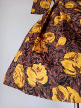 Charger l&#39;image dans la galerie, 1950s - Exquisite French Autumnal Roseprint Dress - W27 (68cm)
