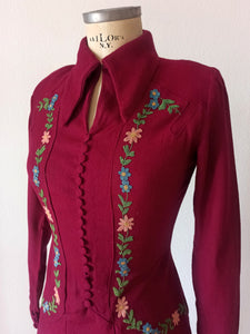 1930s 1940s - Stunning Burgundy Embroidered Wool Dress - W27.5 (70cm)