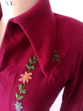 Load image into Gallery viewer, 1930s 1940s - Stunning Burgundy Embroidered Wool Dress - W27.5 (70cm)
