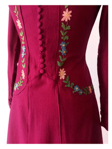 1930s 1940s - Stunning Burgundy Embroidered Wool Dress - W27.5 (70cm)