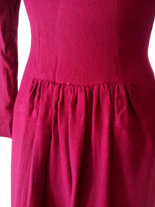 1930s 1940s - Stunning Burgundy Embroidered Wool Dress - W27.5 (70cm)
