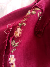 Load image into Gallery viewer, 1930s 1940s - Stunning Burgundy Embroidered Wool Dress - W27.5 (70cm)
