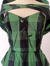 Load image into Gallery viewer, 1950s - Spectacular Strapless Green Satin Dress - W24.5 (62cm)
