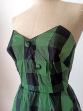 Load image into Gallery viewer, 1950s - Spectacular Strapless Green Satin Dress - W24.5 (62cm)

