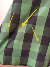 Load image into Gallery viewer, 1950s - Spectacular Strapless Green Satin Dress - W24.5 (62cm)
