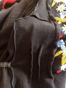 1940s - Gorgeous Black Embroidery Cardigan