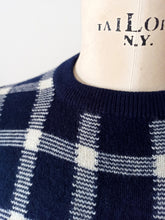 Load image into Gallery viewer, 1950s 1960s - BALLANTYNE, Scotland - Gorgeous Cashmere Sweater - Sz 38
