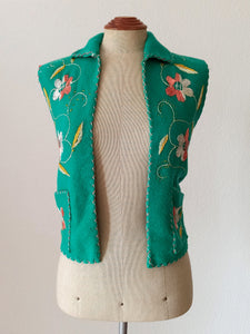 1950s - Adorable Green Embroidered Wool Vest