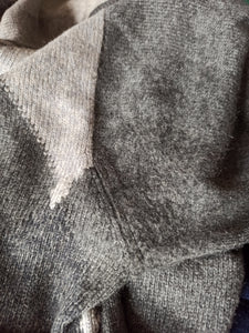 1950s 1960s - BALLANTYNE, Scotland - Iconic Intarsia Cashmere Sweater - Sz 38