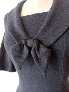 1950s - HOLYROOD, Scotland - Gorgeous Grey Jersey Wool Dress - W26/27 (66/68cm)