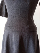 Load image into Gallery viewer, 1950s - HOLYROOD, Scotland - Gorgeous Grey Jersey Wool Dress - W26/27 (66/68cm)
