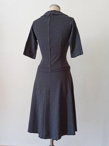 1950s - HOLYROOD, Scotland - Gorgeous Grey Jersey Wool Dress - W26/27 (66/68cm)