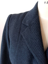Cargar imagen en el visor de la galería, 1940s - Gorgeous Stone Blue Wool Ensemble - W27/24 (70/60cm)
