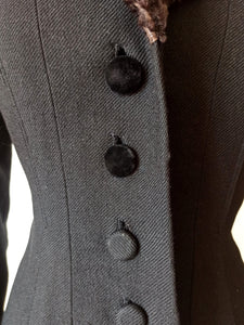1940s - Superb Black Wool Faux Fur Collar Long Coat - W30 (76cm)