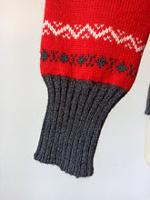 Load image into Gallery viewer, 1940s 1950s - FASHION HILL, USA - Wool Men&#39;s Sweater - Sz Small
