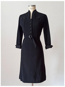 1940s - Stunning Black Wool Belted Dress - W31 (80cm)