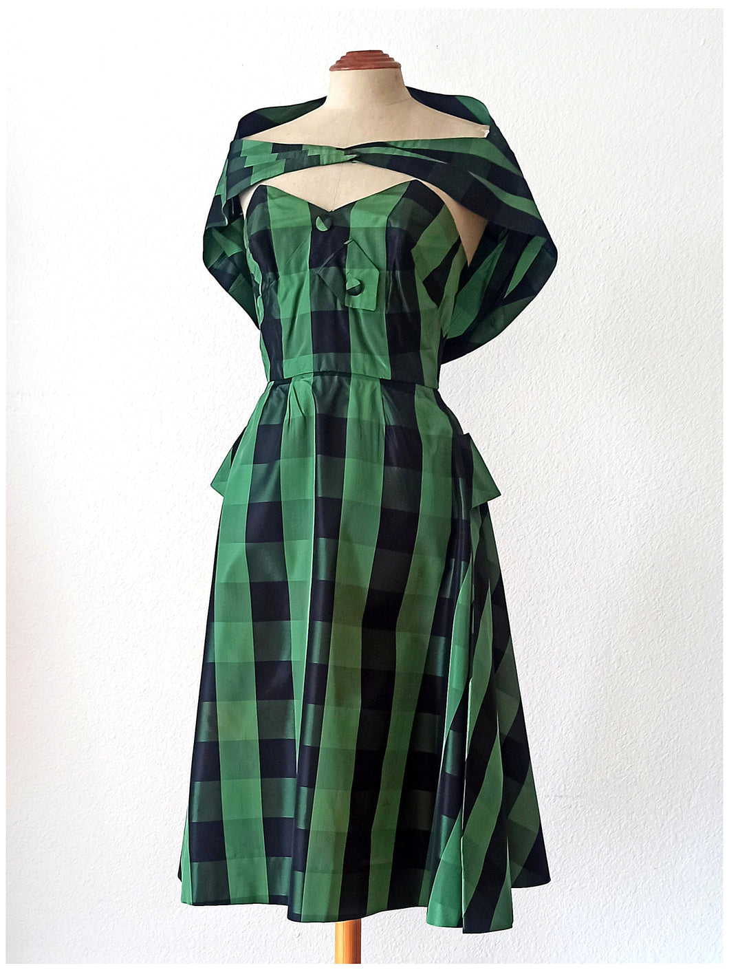 1950s - Spectacular Strapless Green Satin Dress - W24.5 (62cm)