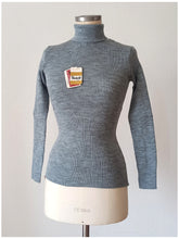 Cargar imagen en el visor de la galería, 1960s - MODASTIL, Spain - Deadstock Grey Turtleneck - Sz 4
