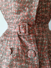 Charger l&#39;image dans la galerie, 1950s 1960s - PARIS - Exquisite Satin Silk Dress - W26 (66cm)
