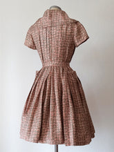 Charger l&#39;image dans la galerie, 1950s 1960s - PARIS - Exquisite Satin Silk Dress - W26 (66cm)
