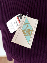 Load image into Gallery viewer, 1960s - MACAP, Spain - Deadstock Eggplant Color Turtleneck - Sz 3
