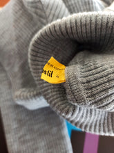 Cargar imagen en el visor de la galería, 1960s - MODASTIL, Spain - Deadstock Grey Turtleneck - Sz 4
