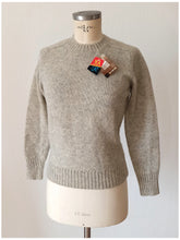 Load image into Gallery viewer, 1960s - MACAP, Spain - Deadstock Shetland Wool Sweater - Sz 5
