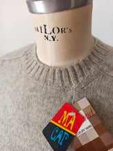 Load image into Gallery viewer, 1960s - MACAP, Spain - Deadstock Shetland Wool Sweater - Sz 5
