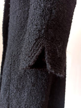 Cargar imagen en el visor de la galería, 1940s - PEREL, Paris - Stunning Black Ruffled Wool Coat
