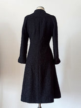 Cargar imagen en el visor de la galería, 1940s - PEREL, Paris - Stunning Black Ruffled Wool Coat
