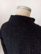 Cargar imagen en el visor de la galería, 1940s - PEREL, Paris - Stunning Black Ruffled Wool Coat
