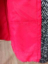 Cargar imagen en el visor de la galería, 1950s 1960s - Fabulous Wool Hooded Cape
