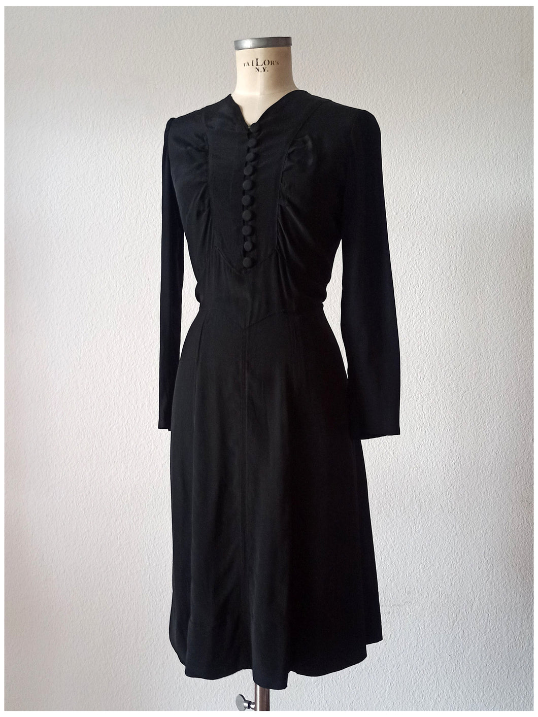 1940s - Superb Black Rayon Silk Dress - W33 (84cm)