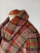 Charger l&#39;image dans la galerie, 1950s - Precious Autumnal Colors Wool Coat
