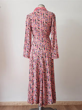 Cargar imagen en el visor de la galería, 1940s - Stunning Rayon Silk Housecoat

