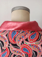 Cargar imagen en el visor de la galería, 1940s - Stunning Rayon Silk Housecoat
