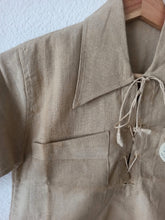 Load image into Gallery viewer, 1940s - ALBERT PUJADAS, Barcelona - Deadstock Men&#39;s Linen Shirt - Sz XS
