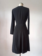 Cargar imagen en el visor de la galería, 1940s - Superb Black Rayon Silk Dress - W33 (84cm)
