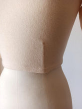 Cargar imagen en el visor de la galería, 1950s - Gorgeous Zipper Back Wool Cropped Top - Sz 42
