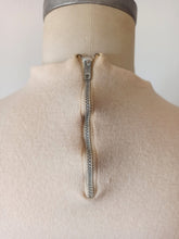 Cargar imagen en el visor de la galería, 1950s - Gorgeous Zipper Back Wool Cropped Top - Sz 42
