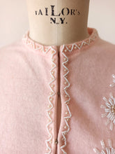 Charger l&#39;image dans la galerie, 1950s - Adorable Light Pink Wool Beaded Cardigan
