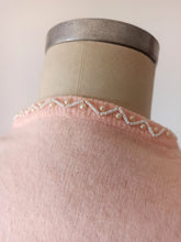 Charger l&#39;image dans la galerie, 1950s - Adorable Light Pink Wool Beaded Cardigan
