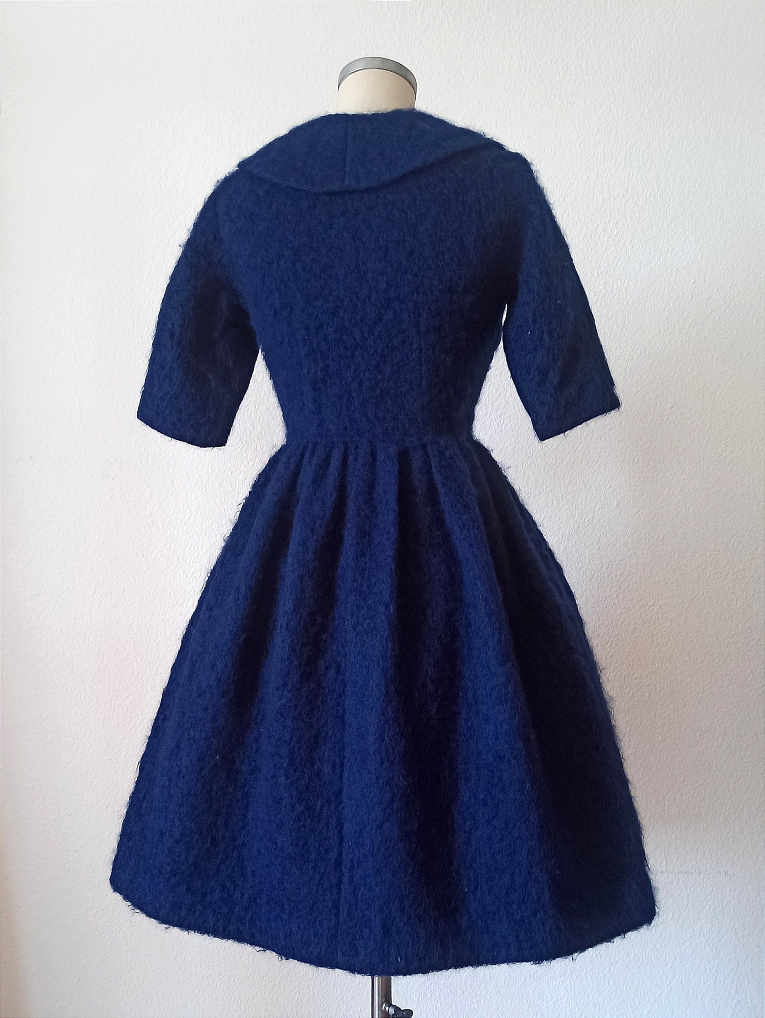 1950s 1960s - Fabulous Plush Blue Dress - W26 (66cm) Der Fuchs Vintage 1950s 1960s - Fabulous Plush Blue Dress - W26 (66cm) Der Fuchs Vintage