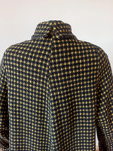Cargar imagen en el visor de la galería, 1940s 1950s - Fabulous Black Mustard Wool Long Coat
