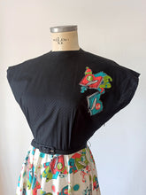 Charger l'image dans la galerie, 1940s - Spectacular Books Novelty Print Dress - W27 (68cm)

