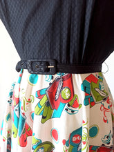 Charger l'image dans la galerie, 1940s - Spectacular Books Novelty Print Dress - W27 (68cm)
